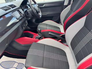 /photos/9796/19b712a1-5f55-4e6f-ba4a-95aec592f09e_i320x240.jpg